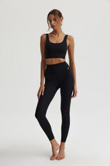 UNIVERSAL SLEEK LEGGINGS